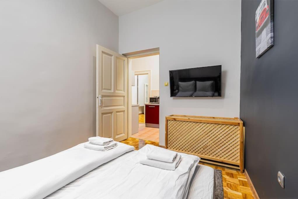 Bold Base Apartment Budapest Extérieur photo